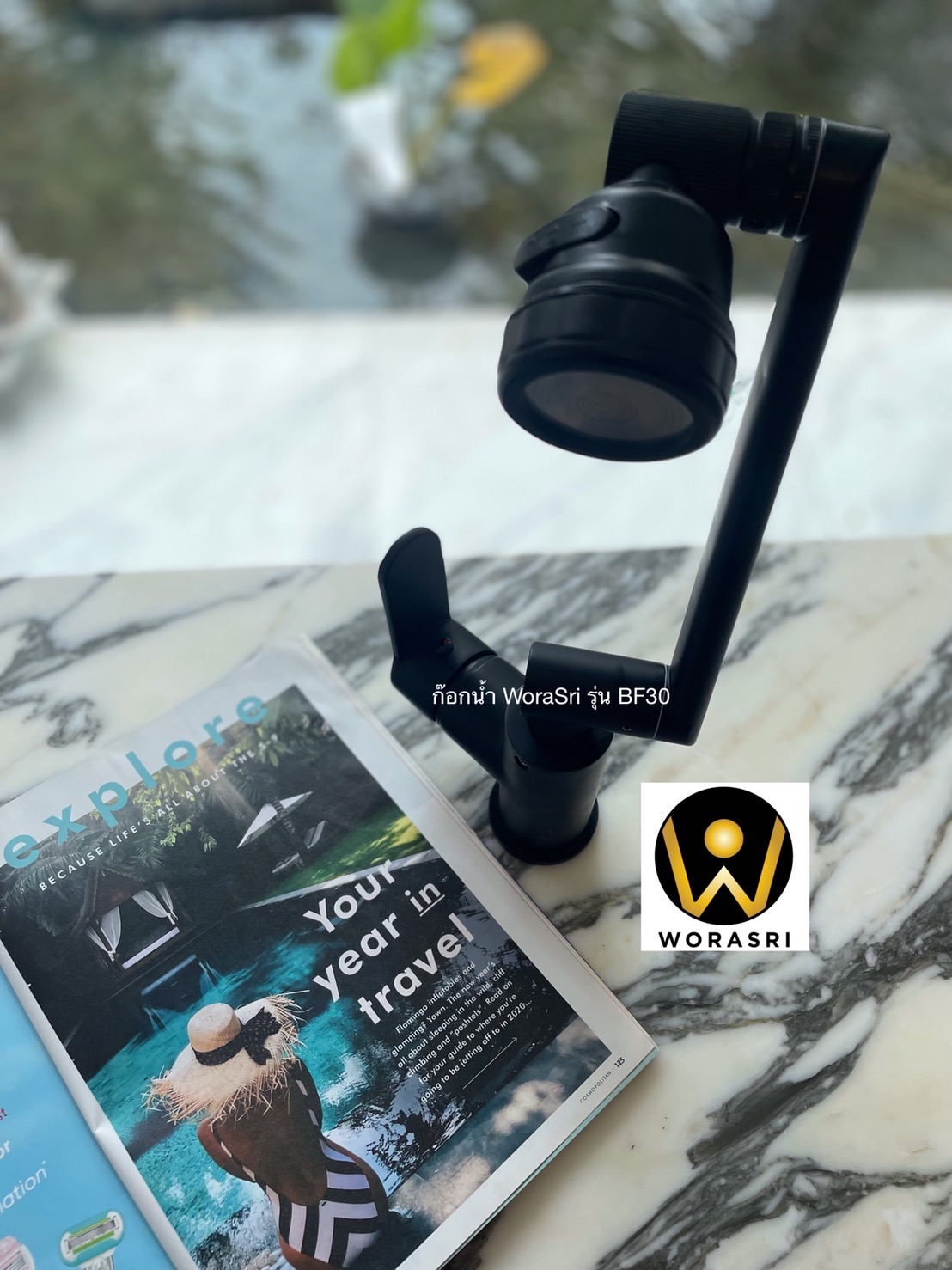ก๊อกอ่างล้างหน้าผสมน้ำร้อนเย็นติดผนังหมุนได้360องศาสีทอง Golden Hot and Cold Basin Wall Mount Faucet with 360 Rotation