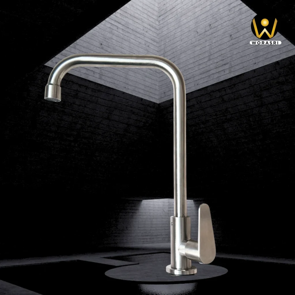 ก๊อกน้ำและอุปกรณ์ห้องน้ำ ห้องครัวสีเงินและสีโครม Silver & Chrome Luxury Faucets & Accessories