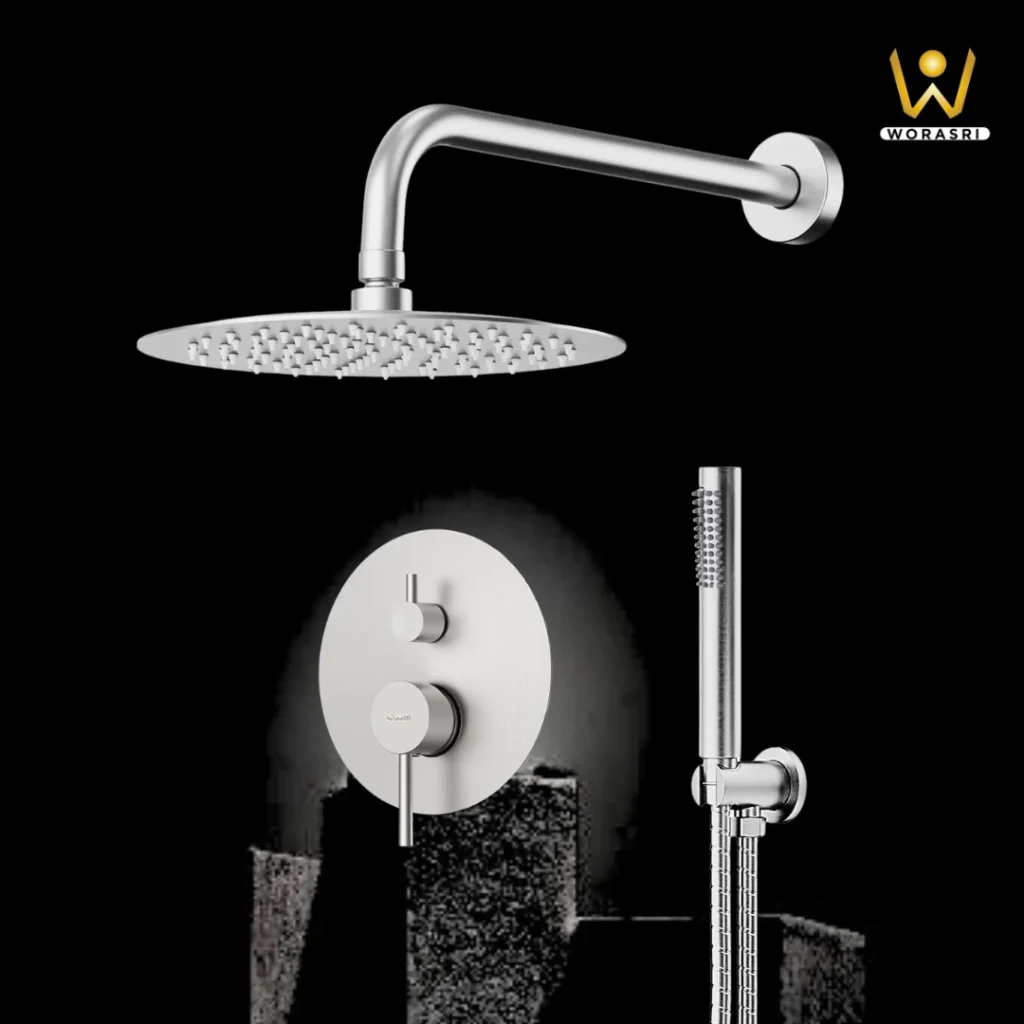 ก๊อกน้ำและอุปกรณ์ห้องน้ำ ห้องครัวสีเงินและสีโครม Silver & Chrome Luxury Faucets & Accessories